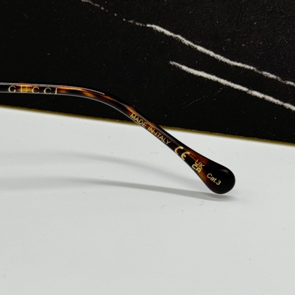 NEW GG1018SK 001 GUCCI GOLD GREY SQUARE WOMEN GUCCI SUNGLASSES - Picture 10 of 11